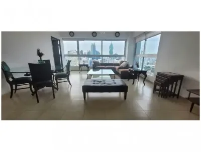 Apartamento en marbella de 100 m² con 2 recámaras y 1.5 baños. piso alto con vista a la ciudad, �