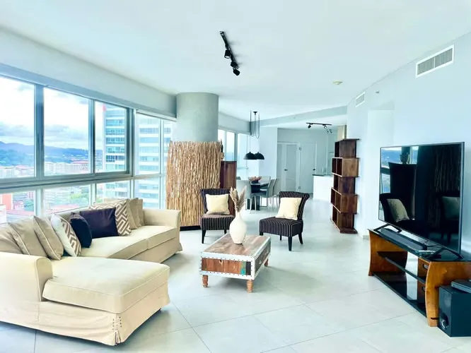 Apartamento moderno de 2 quartos no Yacht Club, Avenida Balboa — 3
