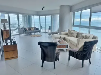 Apartamento elegante y moderno en alquiler en yacht club, avenida balboa. cuenta con 2 recámaras, 2