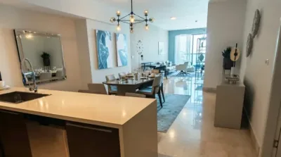 Apartamento amoblado de 1 recámara en avenida balboa con balcón y vista al mar. cuenta con 125 m²