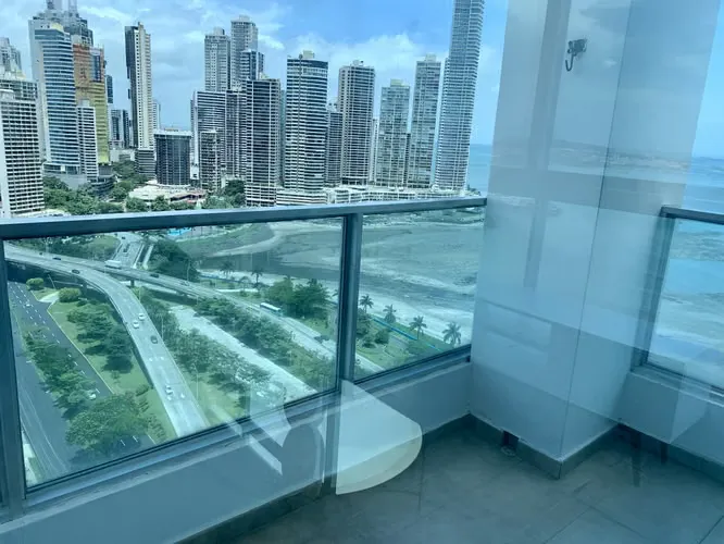 Apartamento amoblado 1 recámara en Bayfront Tower, Av. Balboa — 4
