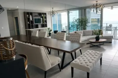 Apartamento remodelado y amoblado de 122 m² en waters on the bay, avenida balboa, con vista al mar,