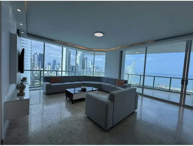 Apartamento amoblado 3 recámaras en PH Sky, Avenida Balboa — 2