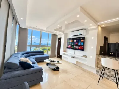 Appartement meublé de 2 chambres et 2 salles de bain à villa del mar, avenida balboa, avec vue dir