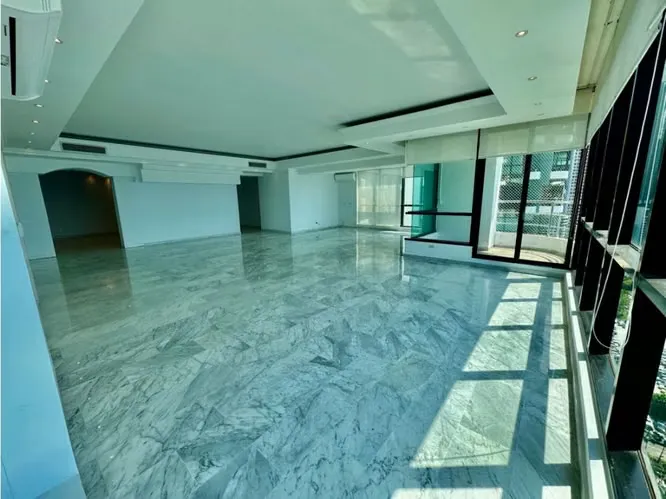 3-Zimmer-Wohnung in Torres Miramar, Avenida Balboa — 3