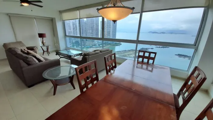 Möbliertes 1-Zimmer-Apartment im Grand Bay Tower, Balboa — 2