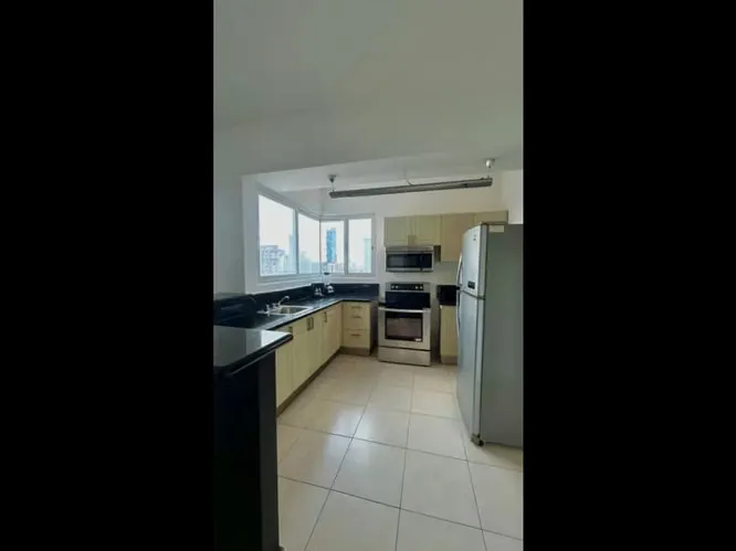 Apartamento 2 recámaras en Avenida Balboa, Vista del Mar — 4