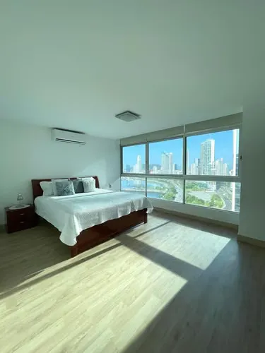 Möblierte 1-Zimmer-Wohnung in Bayfront Tower, Avenida Balboa — 2