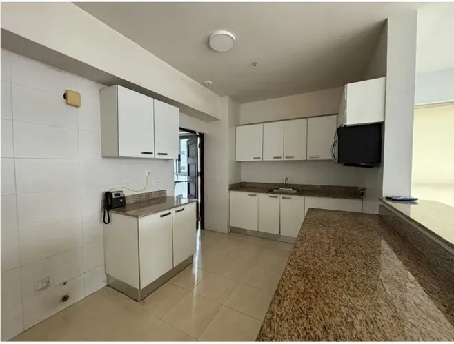 Möblierte 1-Zimmer-Wohnung in Grand Bay Tower, Avenida Balboa — 4