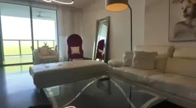 Möblierte wohnung in der oberen etage an der avenida balboa, ph yoo & arts. verfügt über 2 schlafzim