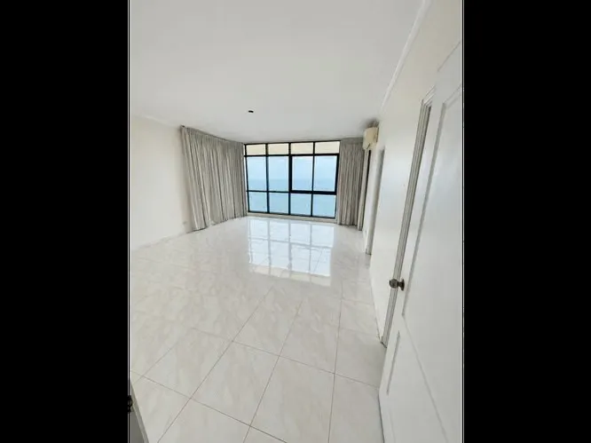 Apartamento 3 recámaras en Torres Miramar, Avenida Balboa — 2