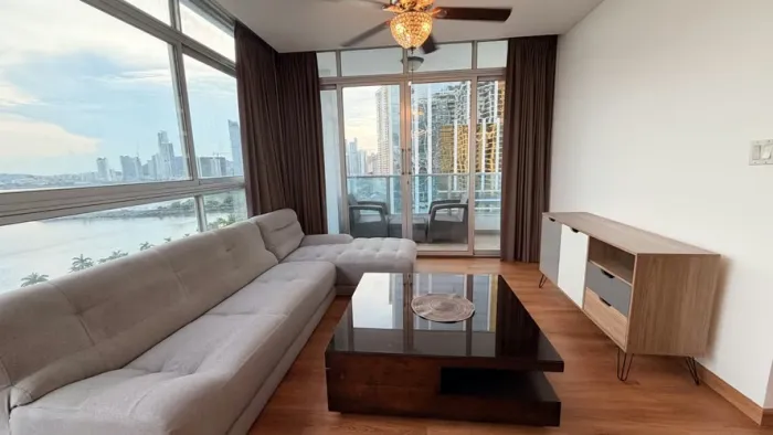 Furnished 1-bedroom apartment in Bayfront, Avenida Balboa — 5