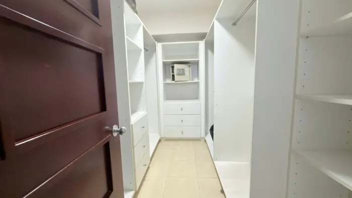 Möbliertes 1-Zimmer-Apartment in Grand Bay Tower, Avenida Balboa — 4