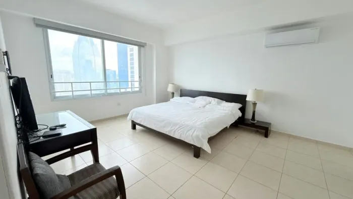 Apartamento amoblado 2 recámaras en Avenida Balboa — 4
