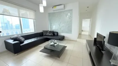 Apartamento amoblado de 2 recámaras en alquiler en avenida balboa, ph vista del mar. vista a la ciud