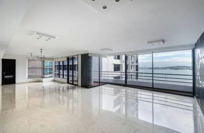 3-Zimmer-Wohnung im Edificio Los Delfines, Avenida Balboa — 4