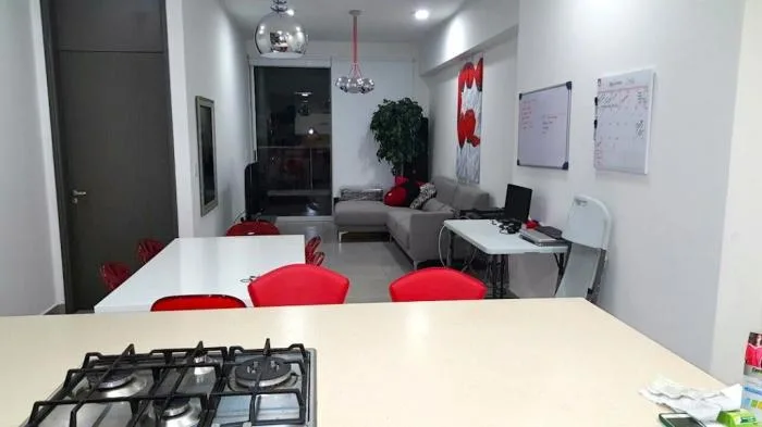Alquilo cómodo apartamento en avenida balboa de 115mts ais. — 4