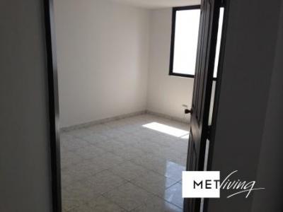 Spacious apartment with a great view 3 bedrooms + maid's room and bathroom 2 apartments per floo