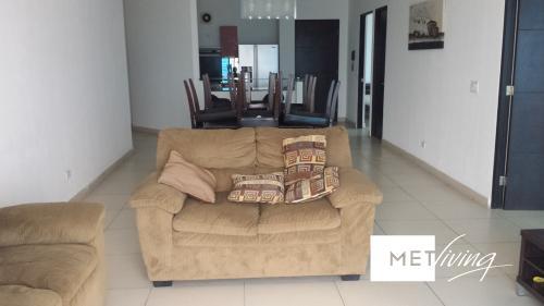 Furnished apartment for rent avebalboa 2 bedrooms - id 5916