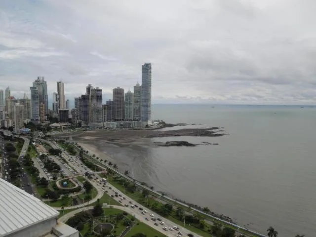 Alquilo apartamento exclusivo en ph villa del mar, avenida balboa — 3