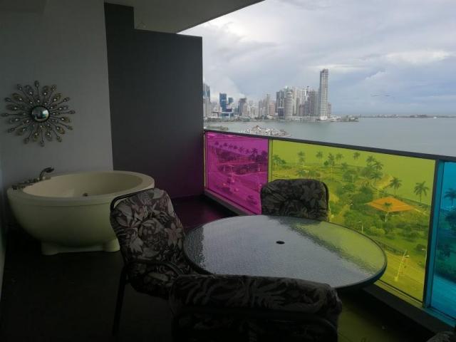 Furnished apartment for rent in ph element, avenida balboa
