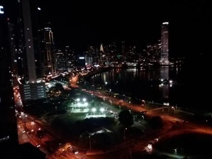 Alquilo apartamento amoblado en ph marina terrace, bellavista — 3