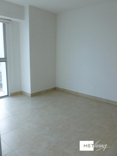 Este apartamento de 280 m2 com excelente localização em avenida balboa. a mais moderna e ampla ave