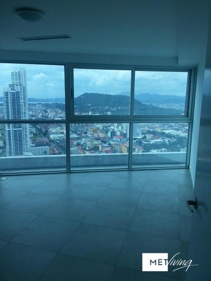 Alquilo apartamento avenida balboa - yachtclub piso alto - id 4776