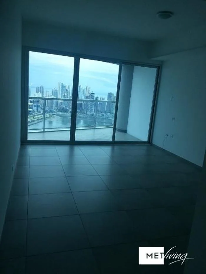 Alquilo apartamento avenida balboa - yachtclub piso alto - id 4776 — 3