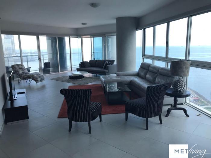 Alquilo/vendo apartamento avenida balboa yacht club 2 recamaras - id 6907