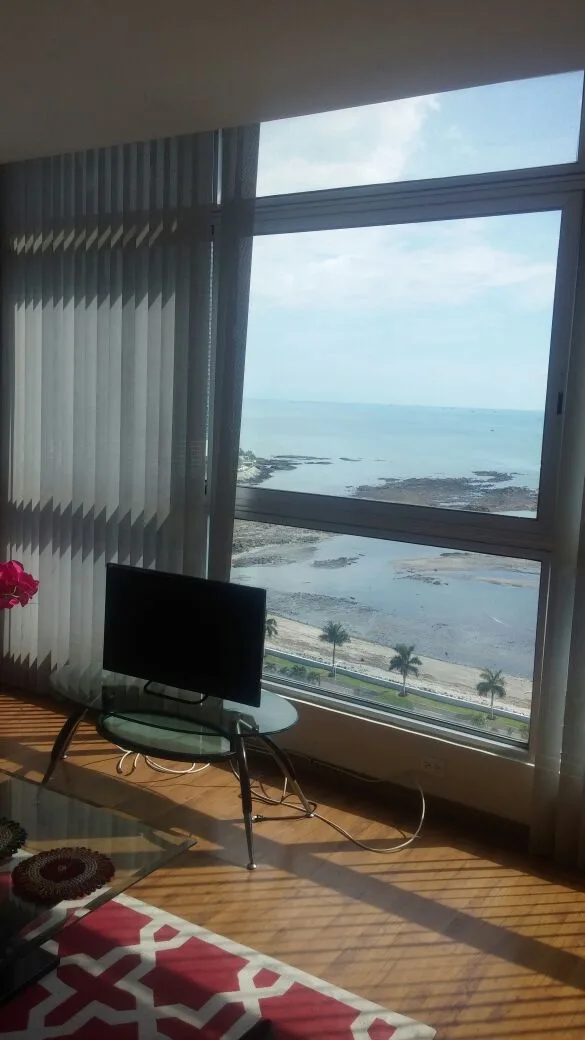 Alquilo ph bayfront tower $1,350/mygc/ — 3