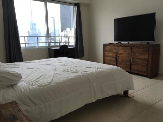 Lindo apartamento  alquiler avenida balboa  panama lha 