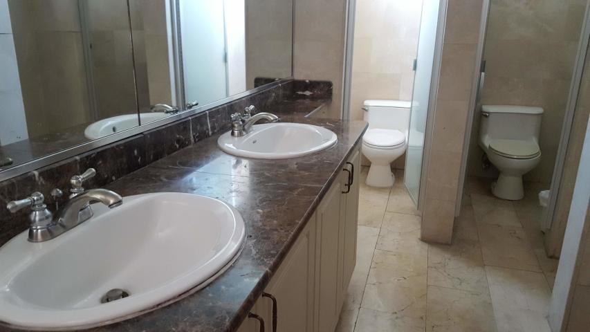 Venta bello apartamento avenida balboa panama  lha 
