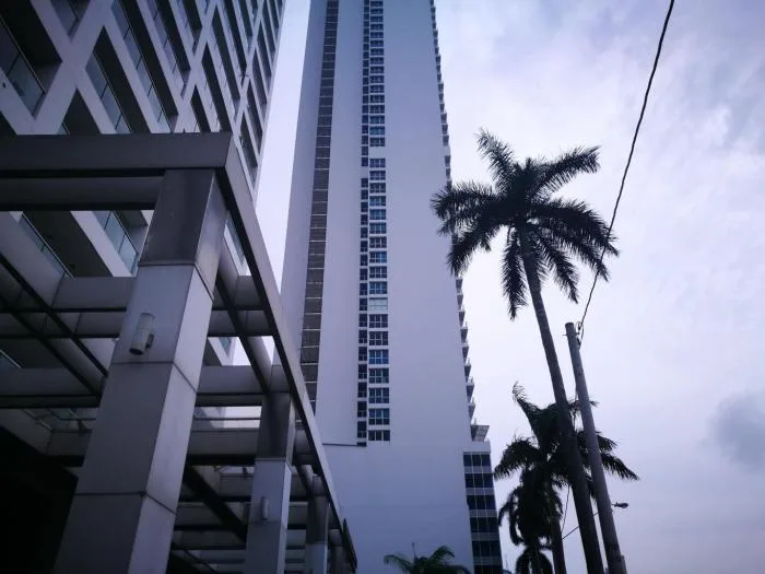 19-6996 af en avenida balboa se vende hermoso apartamento — 2
