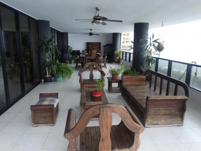 19-325 af grandioso apartamento en avenida balboa a la venta — 3