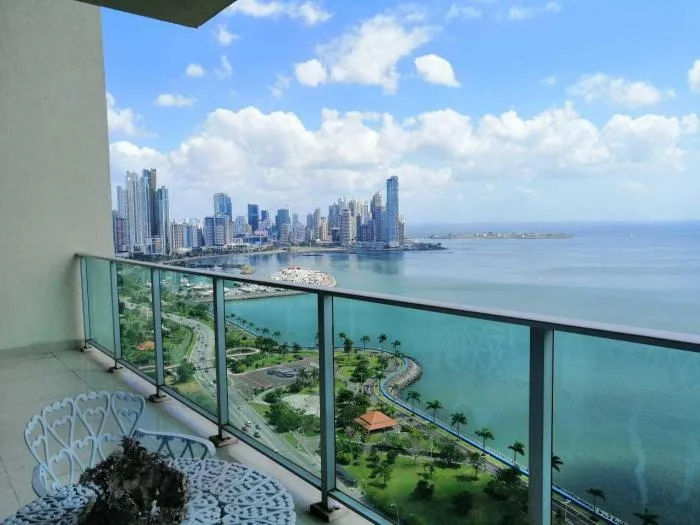 19-358 af magnífico apartamento en avenida balboa a la venta — 2