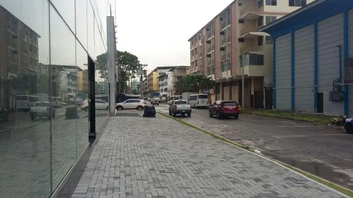 16-2479 af se vende amplio local en avenida balboa — 5