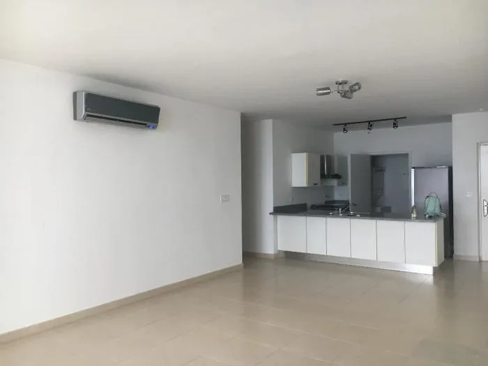 18-7369 af cómodo apartamento se vende en avenida balboa — 4