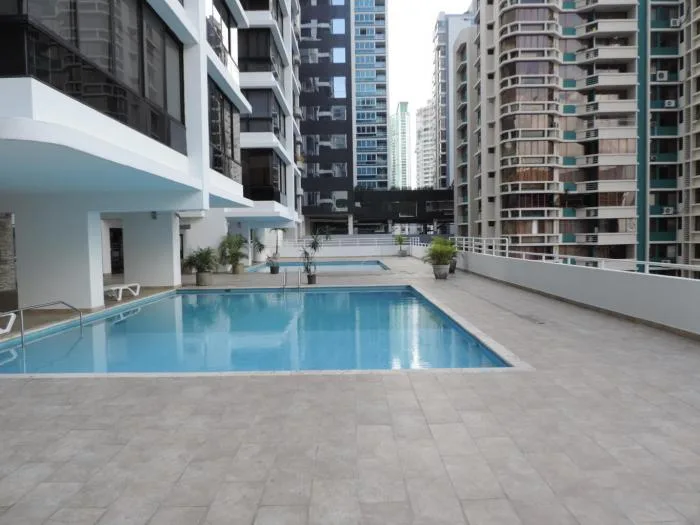 18-1848 af se vende amplio apartamento en avenida balboa — 5