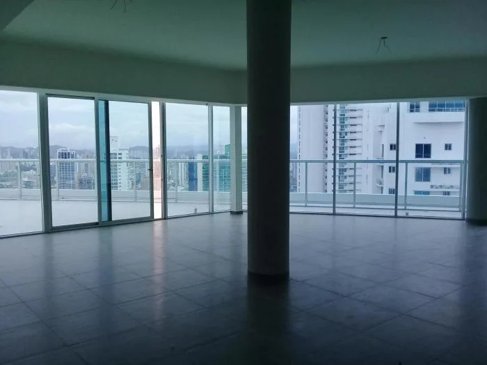 18-2924 af gran apartamento en avenida balboa se vende — 2