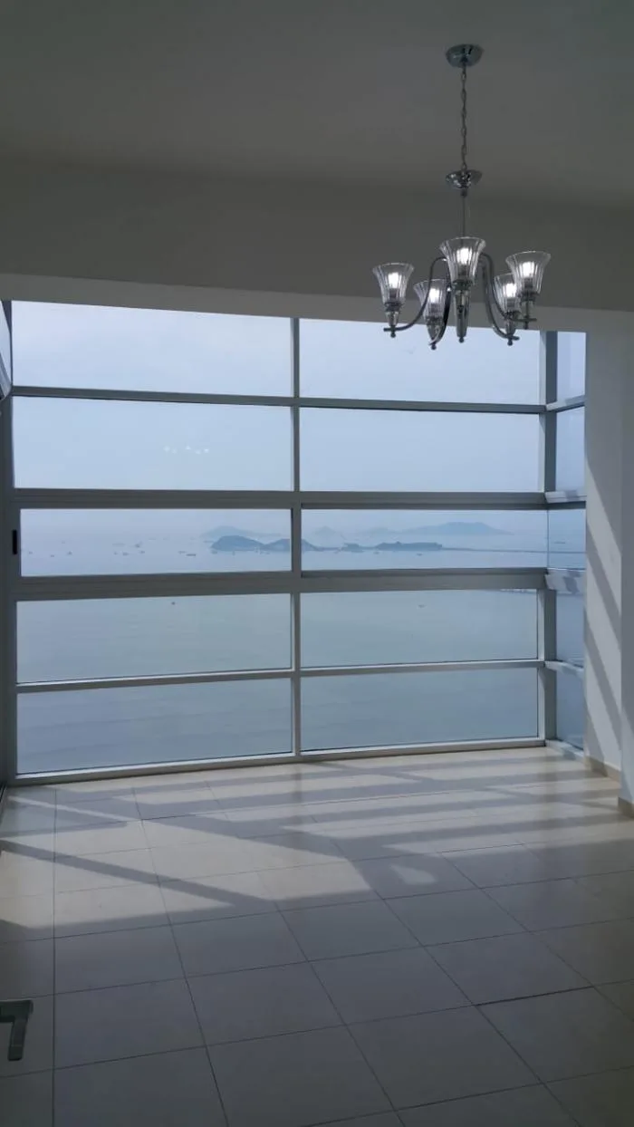 alquilo apartamento en ave balboa ph waters piso alto — 4
