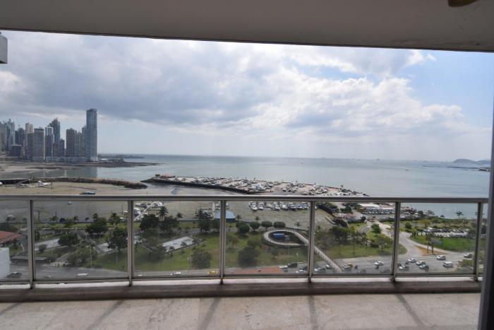 19-6803 af a la venta lindo apartamento en avenida balboa