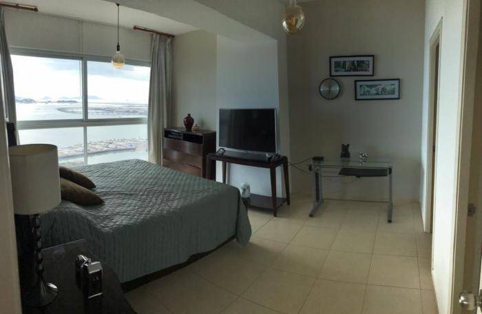 Alquiler de apartamento amoblado- av.balboa- mg 
