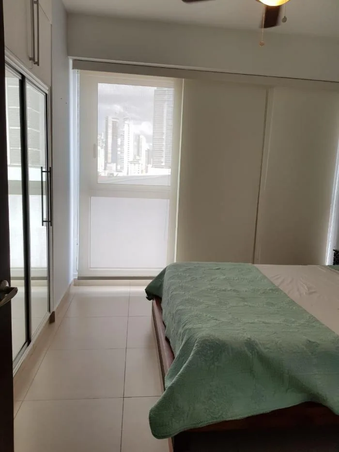 Alquilo apartamento en ave. balboa, ph rivage — 2