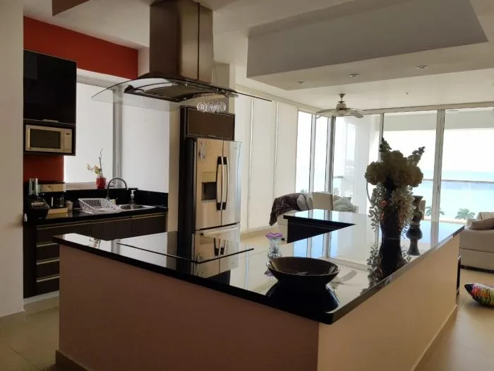 Alquilo apartamento en ave. balboa, ph rivage — 3