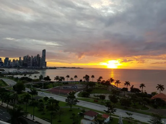 Alquilo apartamento en ave. balboa, ph rivage — 5