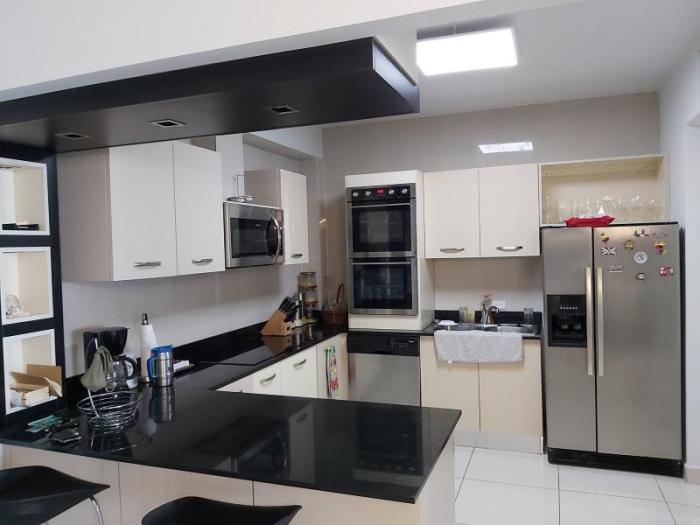 Apartment for rent, avenida balboa, with nursery in the building