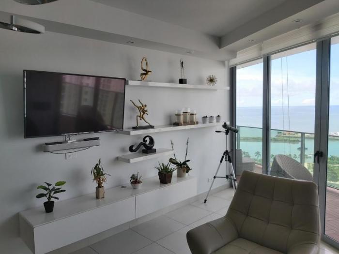 Apartment for rent, avenida balboa, with nursery in the building