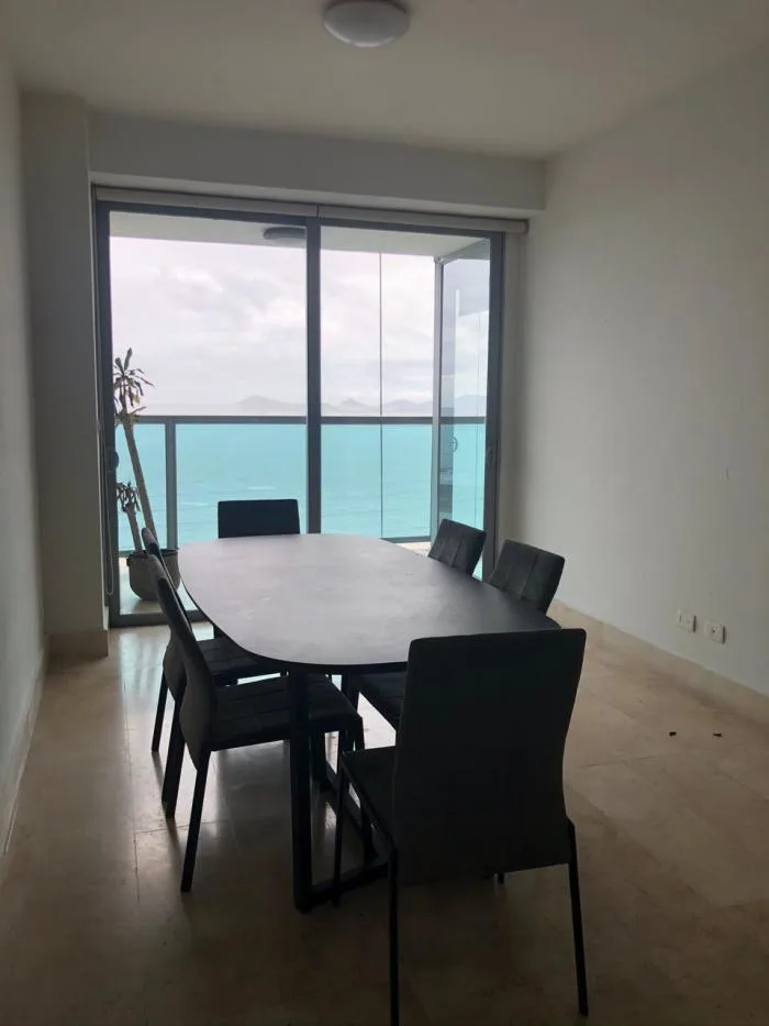 Se alquila apartamento amoblado con vista a la bahia — 4