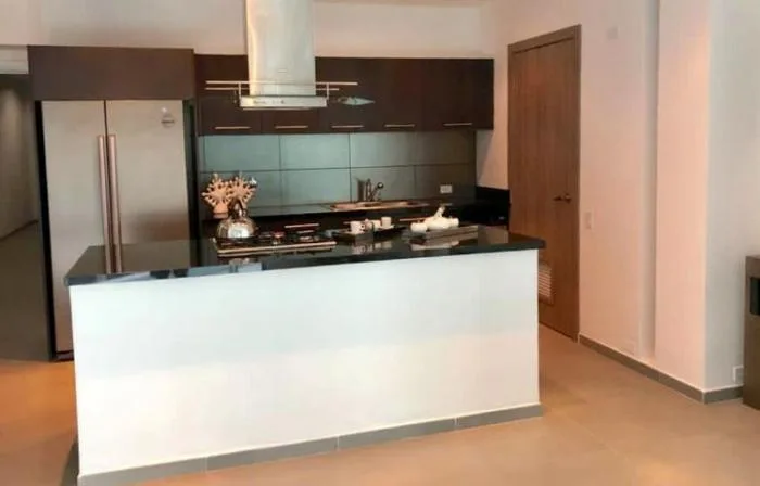 Se alquila/alquilo apartamento en avenida balboa 21-2850 vc — 5